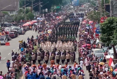 HUT TNI ke-79: Rangkaian Defile Pasukan dan Ranpur Memukau Ribuan Warga, Bangga TNI Jaga NKRI