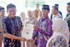 300 Warga OKU Timur Dapat Sertifikat TORA