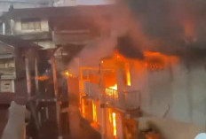 Amukan Si Jago Merah Bikin Panik Warga Jawa Kanan SS Lubuklinggau