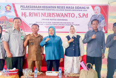 Serap Aspirasi Warga Desa Sumur, Hj. Riwi Nuriswanto Siap Perjuangkan Infrastruktur dan Pertanian