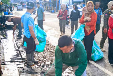 Antisipasi Banjir 6 Kelurahan, Gotong Royong Serentak di Kecamatan Muara Enim