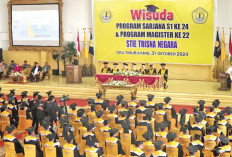 STIE Trisna Negara Kembali Cetak Ratusan Sarjana Baru