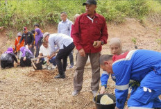 Tahura Baturaja Ditanami Bibit Buah untuk Program Agro Wisata Berkelanjutan