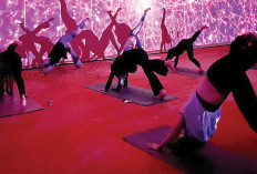 Aryaduta Hadirkan Cinematic Yoga Bertema Galaxy