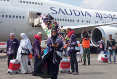 Diwarnai Keterlambatan, 450 Jemaah Haji Palembang Kloter Pertama Mendarat di Bandara SMB II