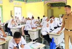 Ruang Kelas Rusak, Siswa Belajar di Musala, Kadisdik : Segera Kita Bangun Ruang Belajar