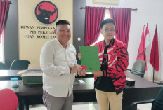 Abdiyanto Resmi Tinggalkan PDI Perjuangan, Serahkan Surat Mundur dan Kembalikan KTA