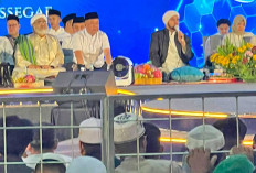 Habib Syech Pukau Tamu dan Peserta FESyar Regional Sumatera 