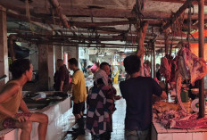 Harga Daging Sapi di Pasar Martapura Tembus Rp150 K per Kg, Pembeli Tetap Ramai