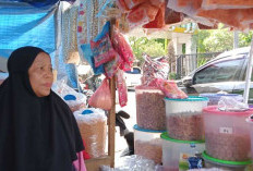 Omzet Pedagang Kue di Prabumulih Menurun, Idul Adha Tahun Ini Tak Seindah Biasanya!