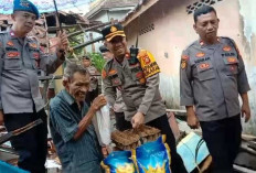 Bantu Warga Korban Angin Kencang, Kapolsek Sukarami: Kami Hadir untuk Masyarakat