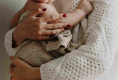 5 Langkah Penting agar Bayi Tidak Terkena Risiko Dicium Orang Lain saat Lebaran