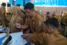 Punya Rasa Tanggung Jawab, Bekerja dengan Hati: 4.091 Guru dan Tendik Paruh Waktu Terima SK PPPK di Sumsel