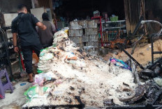 Ruko Sembako di Kenten Laut Ludes Terbakar, Diduga Akibat Percikan Api dari Pembakaran Sampah