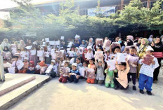 Siswa SDN 1 Prabumulih Bahagia Sambut Seragam Sekolah Gratis