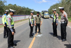Ambulans Tabrak Truk di Jalur Berlawanan, Nakes dan Pasien Alami Luka-Luka