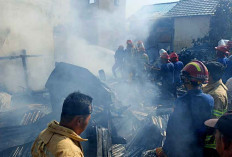 Kebakaran Hebat di 4 Ulu Palembang, 4 Rumah Kayu Hangus, 29 Warga Kehilangan Tempat Tinggal