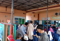 Kampanye Hari Pertama di Sumsel, Aksi Derma TKD Prabowo-Gibran dengan Bagi-Bagi Nasi Kotak dan Susu