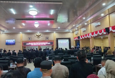 45 Anggota DPRD OKU Timur Dilantik dan Bersumpah untuk Perjuangkan Aspirasi Rakyat