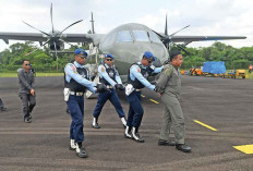Skuadron Pekan Baru dan Lanud SMH Palembang Turunkan Paksa Pesawat Asing, Kerahkan Dua F-16. Ini Simulasinya