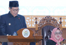 Bupati Jawab Pandangan Fraksi Soal 3 Raperda Strategis