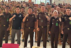 Kejaksaan Negeri Lahat Tekankan Hukum untuk Cegah Korupsi dan Netralitas Pilkada di Hadapan Para Kepala Desa