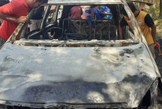 Detik-Detik Mobil Innova Terbakar di Jalan Lintas Martapura. Saksi Mata Ungkap Hal Ini!