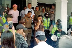 Desak Tertibkan Bangunan Liar