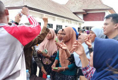 Pasar Murah Sembako di Kayuagung: Antrean Panjang dan Harga Terjangkau, Begini Suasananya!
