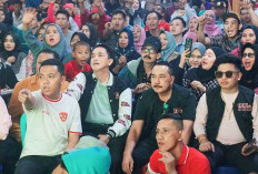 Ribuan Suporter Fanatik Timnas Indonesia Nobar di Posko Fitri-Nandri, Timses: Modal Jemput Kemenangan Pilkada