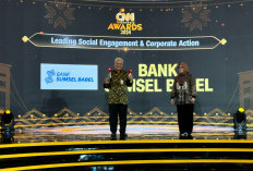 Bank Sumsel Babel Raih Dua Penghargaan di CNN Indonesia Awards 2024