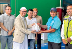 Daging Kurban untuk Pekerja-Warga Sekitar Bandara