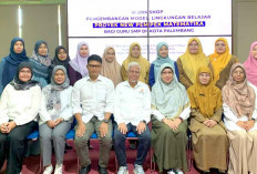  Tingkatkan Numerasi Siswa, Guru Matematika 6 SMP Palembang Ikuti Workshop Inovasi ‘New Pempek Matematika’ 