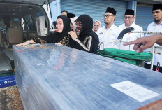 Tiba di Palembang Jenazah Disambut Isak Tangis Ibu, Penyebab Kematian di Kamboja Masih Misteri