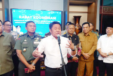 22 Perusahaan Batu Bara Masih Lintasi Jalan Umum, Gubernur Tegaskan Mulai 1 Januari 2026 Tidak Boleh Lagi