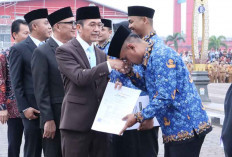 Ratu Dewa Tegaskan Tak Boleh Ada Perbedaan Seragam dan Atribut ASN Pemkot Palembang 