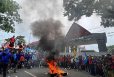 Demo Buruh Sumsel: Tuntut Pj Gubernur Sumsel Mundur, Sebut Kebijakan UMSP 2025 Khianati Pekerja