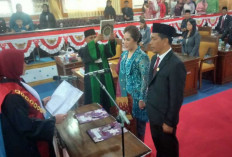 Saukani dan dr Wulan Dilantik: Wakil Ketua DPRD Empat Lawang Siap Bangun Kabupaten Lebih Maju  