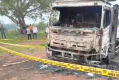 Truk Fuso Terbakar, Mayat Ditemukan di Dalamnya