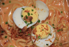  Mie Celor Palembang Mendunia: Kuliner Legendaris yang Bikin Wisatawan Asing Jatuh Hati