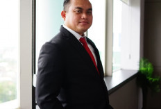 Harian Koran Sumatera Ekspres Ucapkan Selamat Ulang Tahun kepada Direktur RSUD SITI FATIMAH