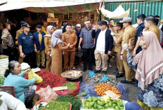 Pindahkan Pedagang Pasar Tumpah, Kembalikan Sesuai Aspek Tata Ruang