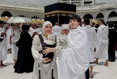 Suhu Capai 37 Derajat, Atta dan Aurel Bawa Kedua Buah Hatinya Umrah di Penghujung Ramadan