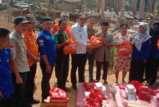Bantuan Cepat Korban Kebakaran di Mekar Jaya, Yana: Kami Sangat Butuh Bahan Bangunan!