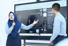 Papan Interaktif Digital Permudah Belajar Mengajar, Siswa Lebih Mudah Memahami Sains di Kelas