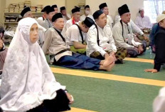 Panas Menyengat Capai 49 Derajat, Jemaah Haji Diminta Banyak Konsumsi Air Putih 