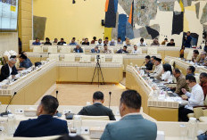 Menteri ATR/BPN Paparkan Perkembangan Revisi RTR Aceh, Sumatera Utara, dan Sumatera Barat di Komisi II DPR RI