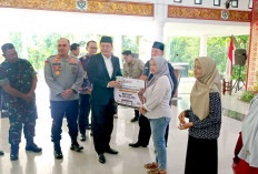 Baznas Salurkan Bantuan Modal Usaha ke 200 Mustahik, Termasuk Non-Muslim