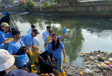 Thamrin Group Ajak Warga Bersihkan Sungai Sekip Bendung, Wujudkan Aksi Nyata Cinta Lingkungan