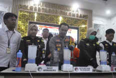 Satres Narkoba Polrestabes Palembang Musnahkan 2,1 Kg Sabu Hasil Tangkap 5 Tersangka